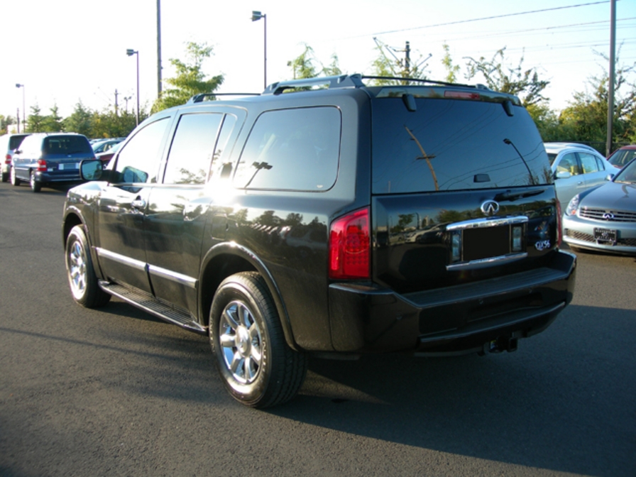 2005 Infiniti QX56 Photos