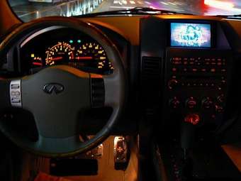 2005 Infiniti QX56 Photos