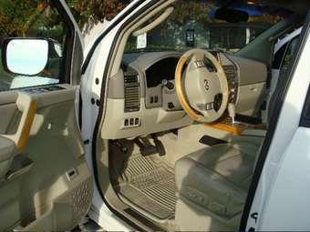 2005 Infiniti QX56 Pictures
