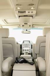 2005 Infiniti QX56 Images