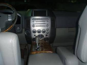 2005 Infiniti QX56 Pictures