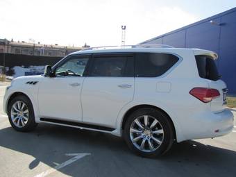 2010 Infiniti QX56 Pics