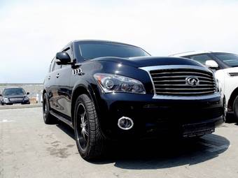 2010 Infiniti QX56 Photos