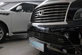 2011 Infiniti QX56 Pics