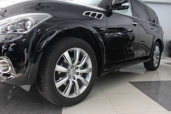2011 Infiniti QX56 Pictures