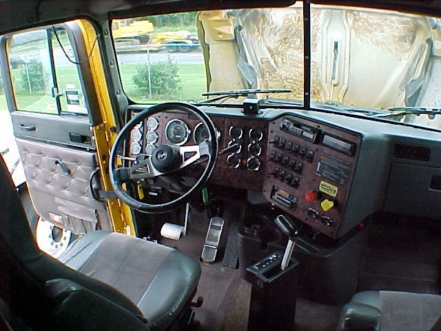 1999 International 9800