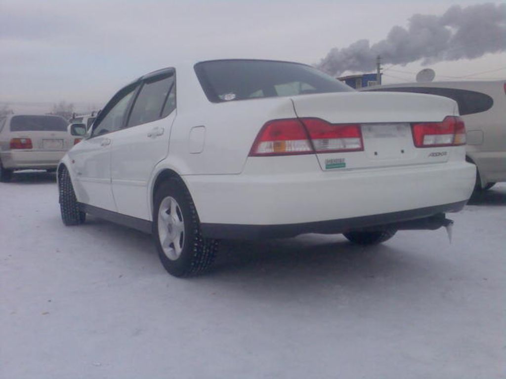 2001 Isuzu Aska