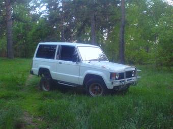 1982 Isuzu Bighorn Pictures