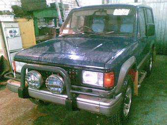 1988 Isuzu Bighorn Pictures
