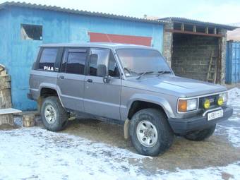 1989 Isuzu Bighorn Pics