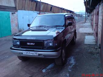 1992 Isuzu Bighorn Photos