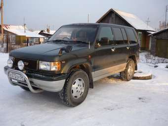 1993 Isuzu Bighorn Photos