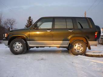 1993 Isuzu Bighorn Pictures