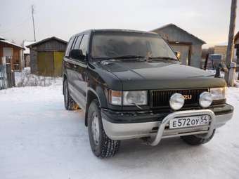 1993 Isuzu Bighorn Photos