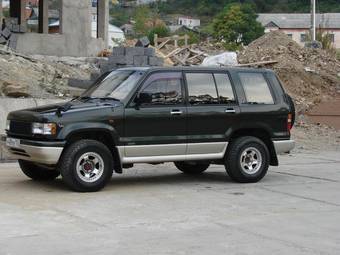 1993 Isuzu Bighorn Photos