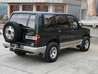 1993 Isuzu Bighorn Photos