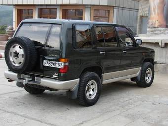 1993 Isuzu Bighorn Pictures