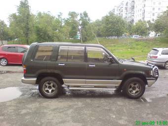 1993 Isuzu Bighorn Photos