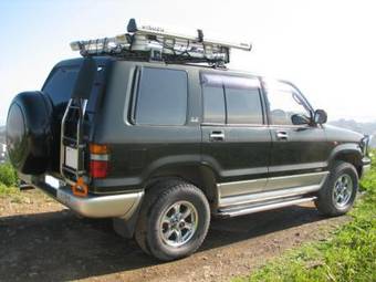 1993 Isuzu Bighorn Pictures