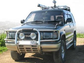 1993 Isuzu Bighorn Pictures