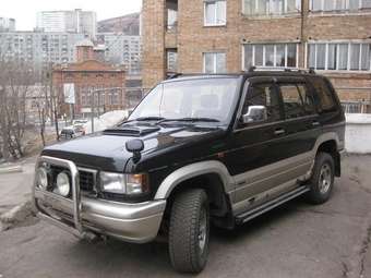 1995 Isuzu Bighorn Pics