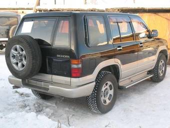 1995 Isuzu Bighorn Pics