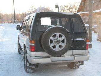 1995 Isuzu Bighorn Photos