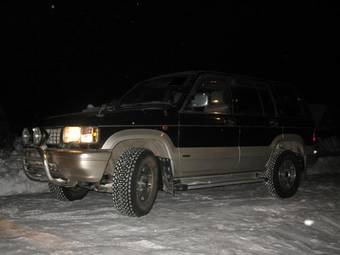 1995 Isuzu Bighorn Photos