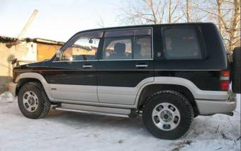 1995 Isuzu Bighorn Pics