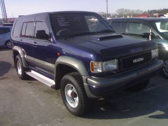 1995 Isuzu Bighorn Pics