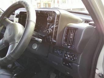 1995 Isuzu Bighorn Pictures