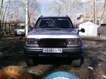 1995 Isuzu Bighorn Pictures