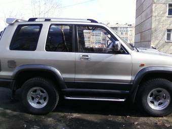 1995 Isuzu Bighorn Pictures