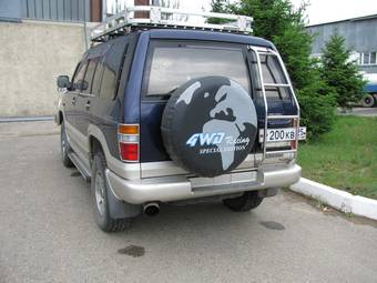 1995 Isuzu Bighorn Pictures