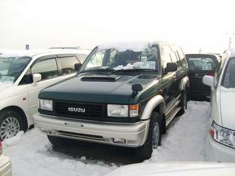 1996 Isuzu Bighorn Photos