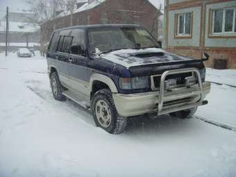 1996 Isuzu Bighorn Pictures