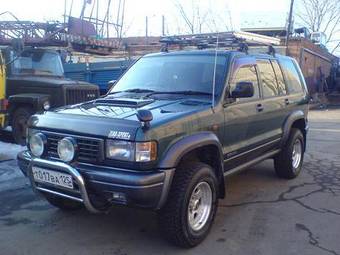 1996 Isuzu Bighorn Photos