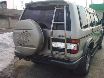 1996 Isuzu Bighorn Photos