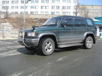1996 Isuzu Bighorn Photos