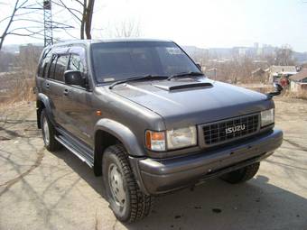 1996 Isuzu Bighorn Photos