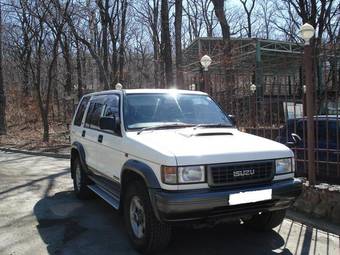 1996 Isuzu Bighorn Pics