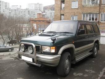 1996 Isuzu Bighorn Photos