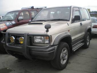 1996 Isuzu Bighorn Photos