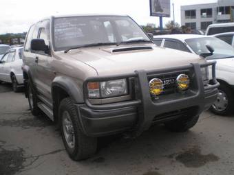 1996 Isuzu Bighorn Photos