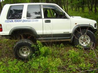 1996 Isuzu Bighorn Images