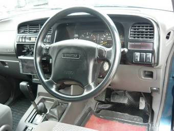 1996 Isuzu Bighorn Pics