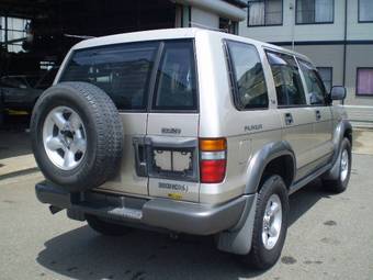 1996 Isuzu Bighorn Photos