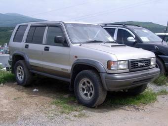 1996 Isuzu Bighorn Pics