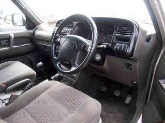 1996 Isuzu Bighorn Photos