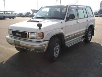 1997 Isuzu Bighorn Photos